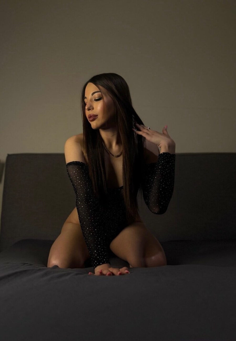 Büsra Girne escort