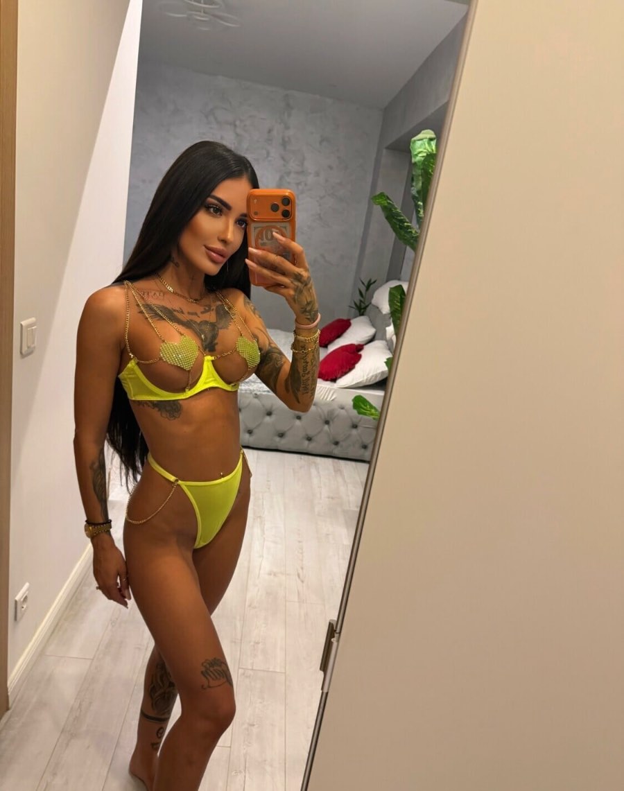 Lexy-Girne Girne escort